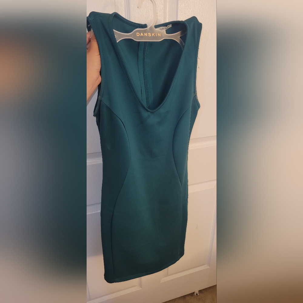 Dress - Picture 2 of 2